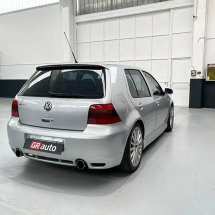 Volkswagen Golf 3.2 V6 R32