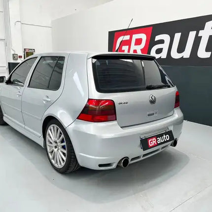 Volkswagen Golf 3.2 V6 R32