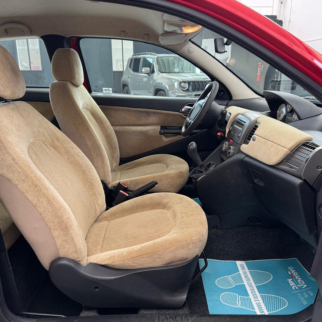 Lancia Ypsilon