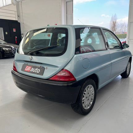 Lancia Y
